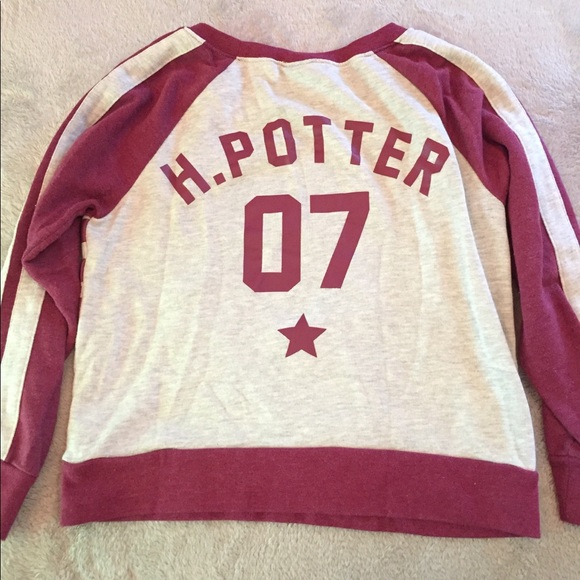 Warner Bros. Tops - Harry Potter Cropped Sweatshirt